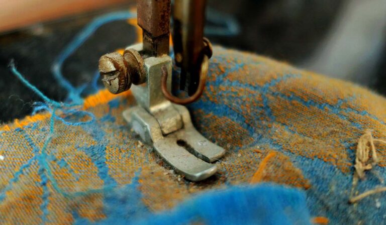 sewing machine