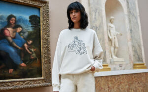 LOUVRE MUSEUM: коллаборация Uniqlo и Лувра