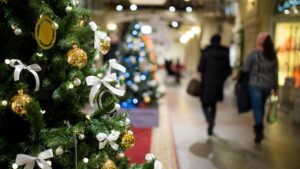 Christmas shopping st scaled