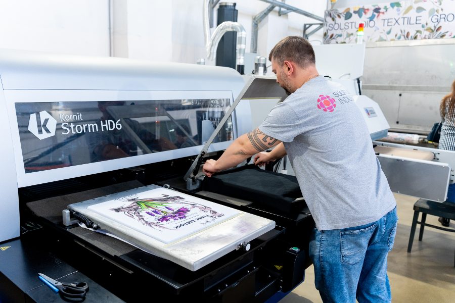 В Solstudio Industry запустили онлайн-платформу для текстильной печати Print-a-porter