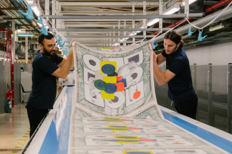 Hermès расширяет текстильное производство дополнительными печатными линиями
