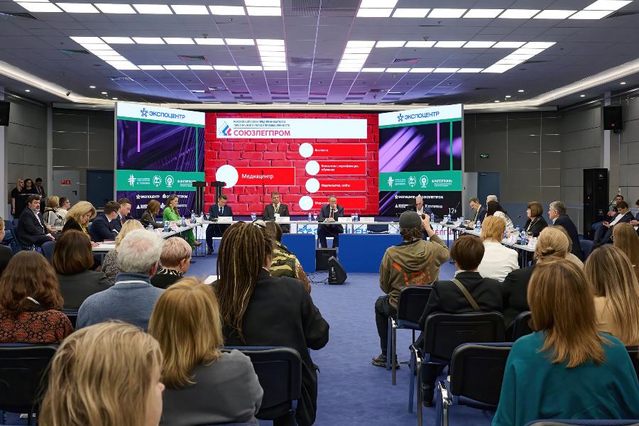 Осенний сезон выставки «Интерткань-2023» принесет деловой настрой и яркие впечатления