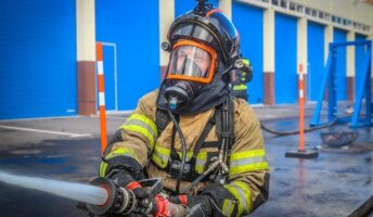 Петербургские ученые усилили спецсвойства формы пожарных fire3