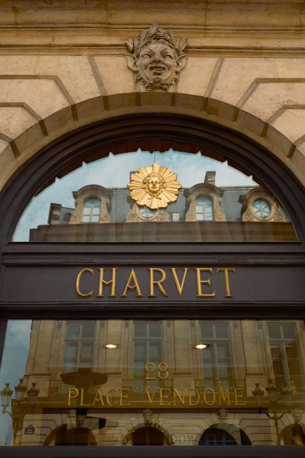 Сохраняя традиции французских мастеров Chanel приобрела 188-летний бренд рубашек