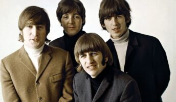 Водолазы, принцессы и рок-звёзды выбирают трикотажные вещи beatles